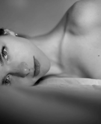 Мое имя - Инна, и я знаю, как удовлетворить даже самые скрытые желания. Со мной ты можешь расслабиться и насладиться каждой минутой нашей встречи.
Будь уверен, что я опытная и профессиональная, и всегда готова пойти на встречу твоим желаниям. Моя главная цель - твое удовольствие. Я могу предложить тебе широкий спектр услуг, от нежных ласк до более экстремальных игр.
Мое фото подтверждают мою красоту и сексуальность. Ты сразу почувствуешь себя привлекательным и желанным рядом со мной. Мои клиенты всегда остаются довольными и возвращаются ко мне снова и снова.
Незабываемые встречи, полные страсти и эмоций, ждут нас в Москве. Вместе мы ознакомимся с городом, а затем погрузимся в наш мир удовольствия. Я жду твоего звонка, мой красавчик! 💋 Наталья